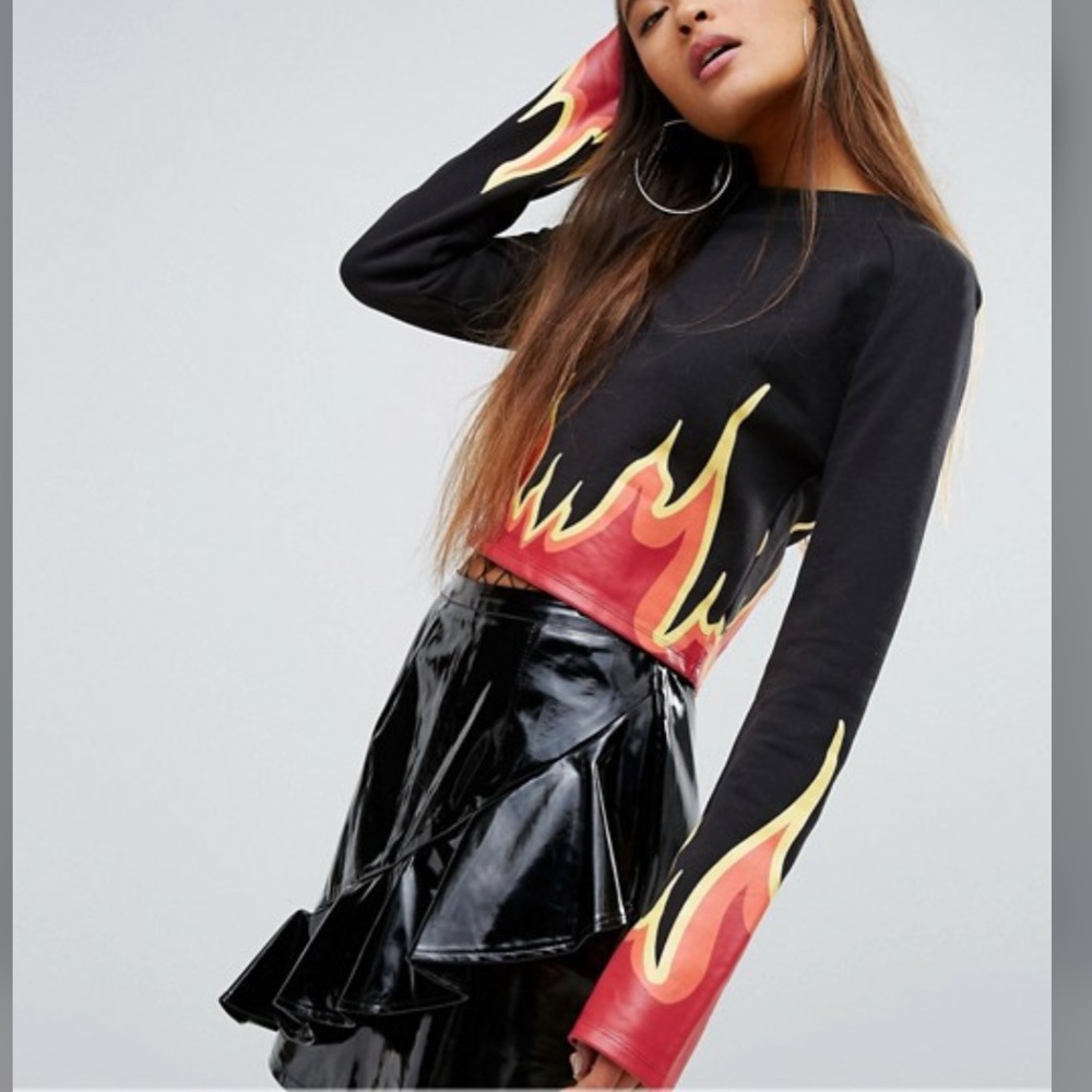 ASOS / Mad but Magic Flame Crop top / Sz M